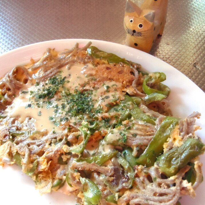 万願寺唐辛子とお蕎麦の簡単玉子焼き♪